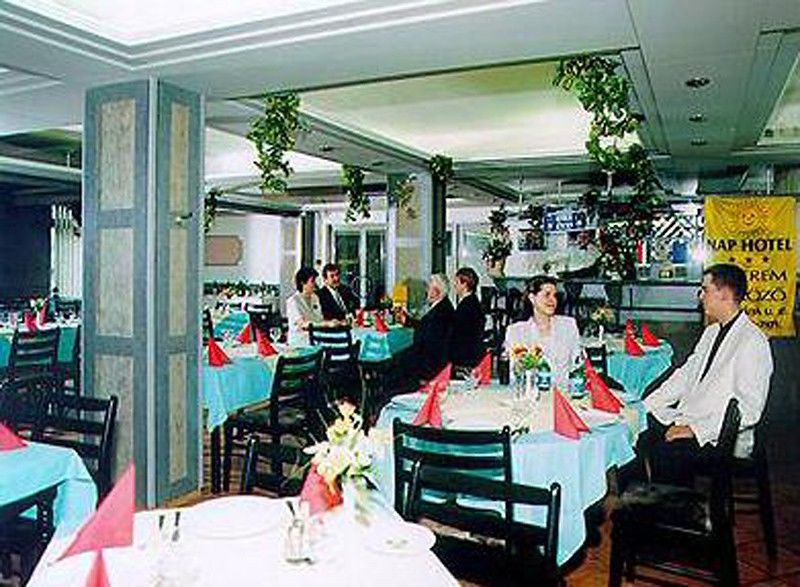 Hotel Nap Budapest Restaurante foto